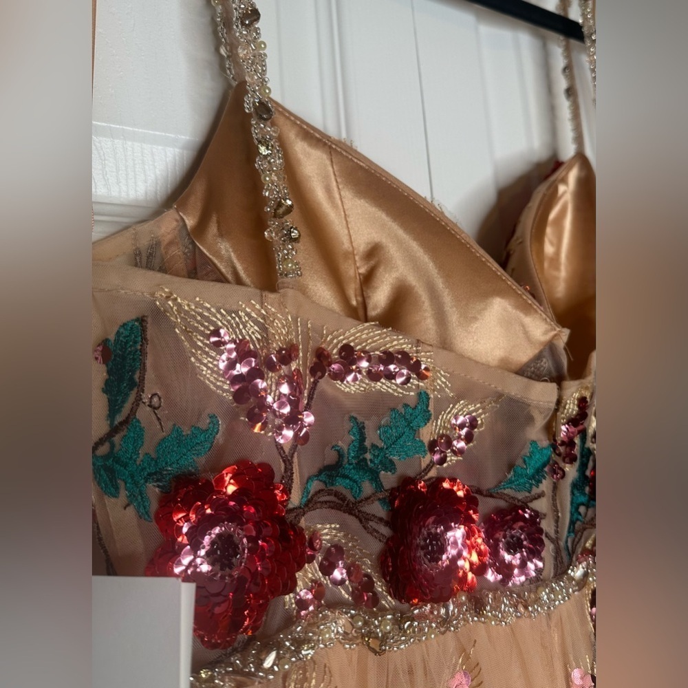 MAC DUGGAL Beige Embellished Floral Detail A Line Gown Size 8 Style #681101 NWT - Picture 15 of 16